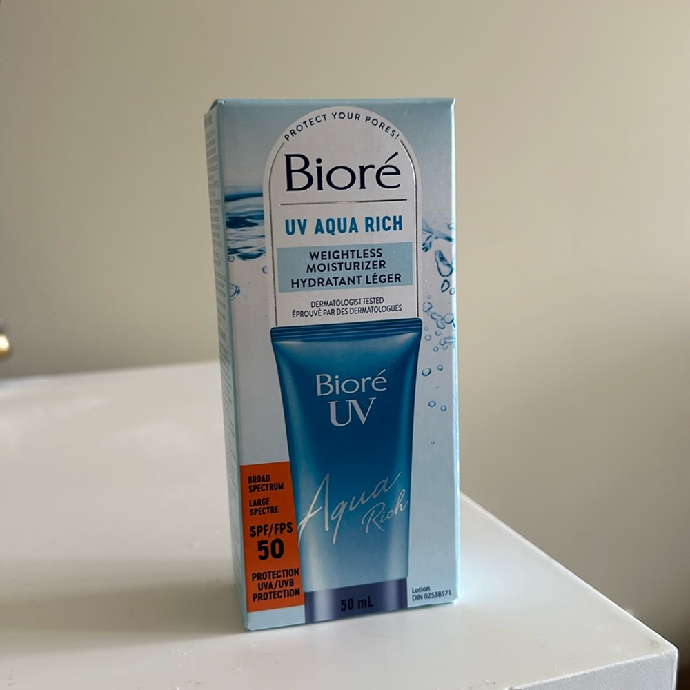Bioré UV Aqua Rich Weightless Moisturizer with SPF 30